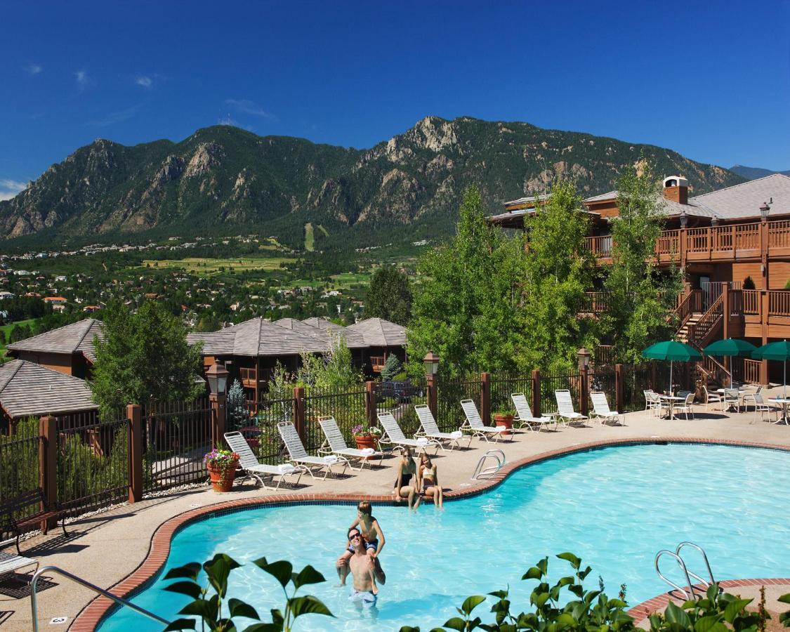 Cheyenne Mountain Resort, A Destination By Hyatt Hotels Colorado Springs Bagian luar foto