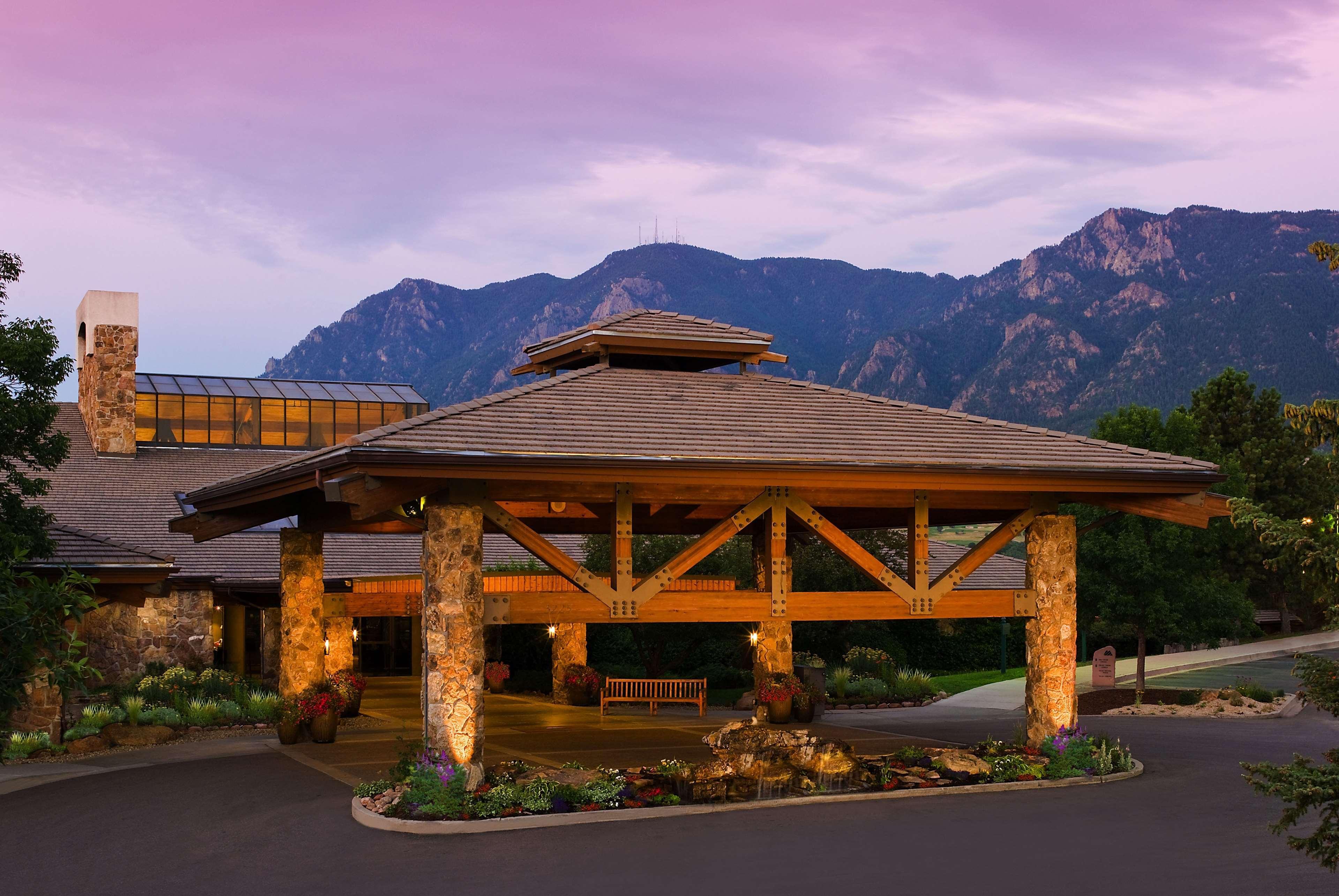 Cheyenne Mountain Resort, A Dolce By Wyndham Colorado Springs Bagian luar foto