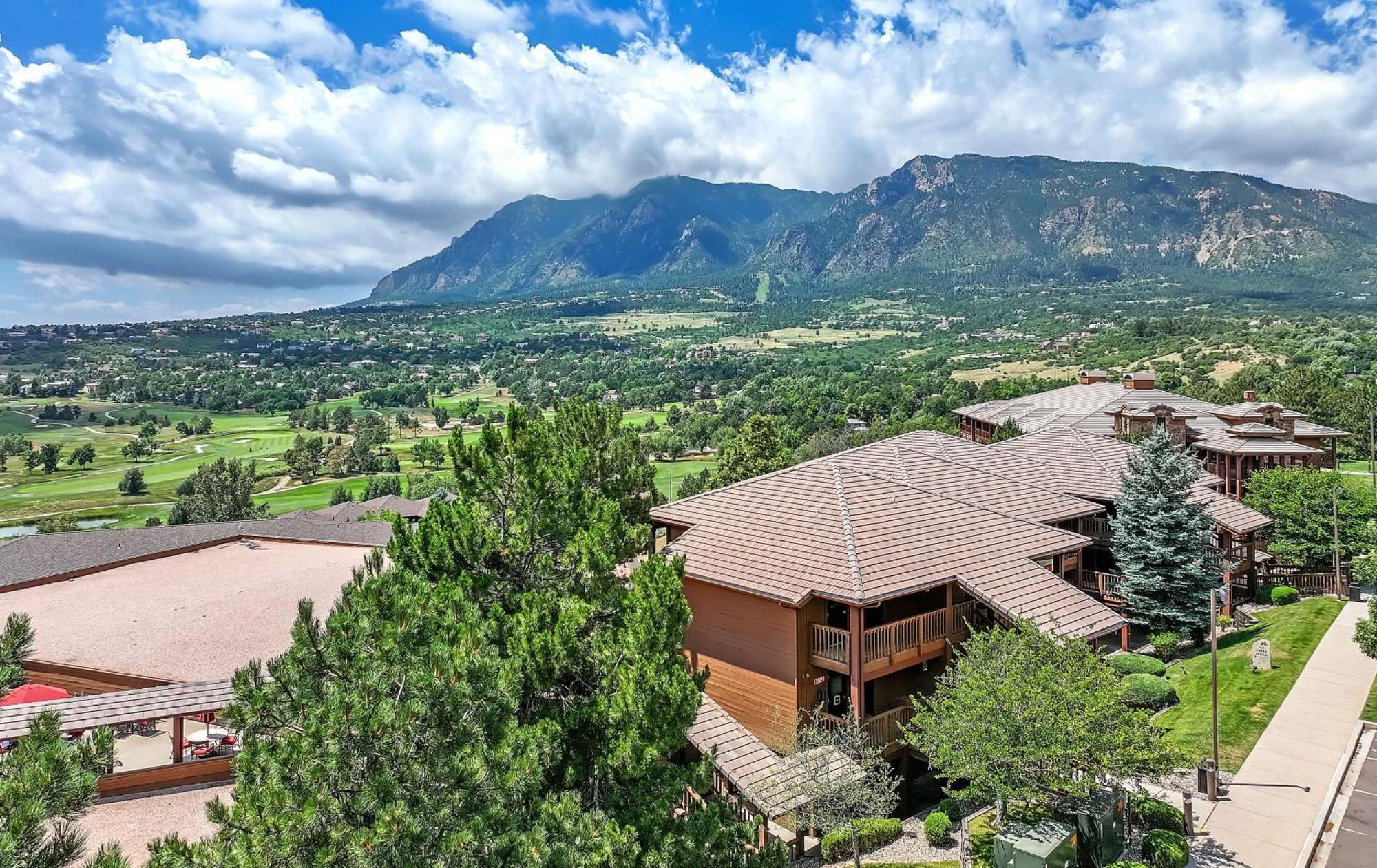 Cheyenne Mountain Resort, A Destination By Hyatt Hotels Colorado Springs Bagian luar foto