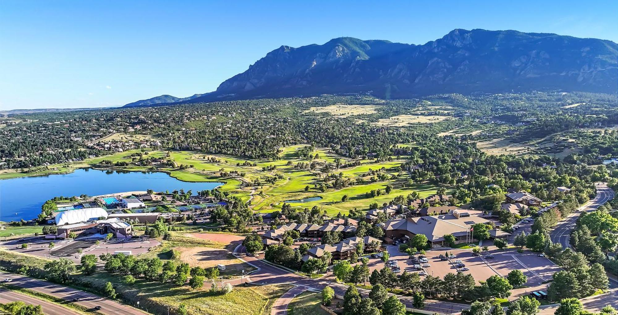 Cheyenne Mountain Resort, A Destination By Hyatt Hotels Colorado Springs Bagian luar foto