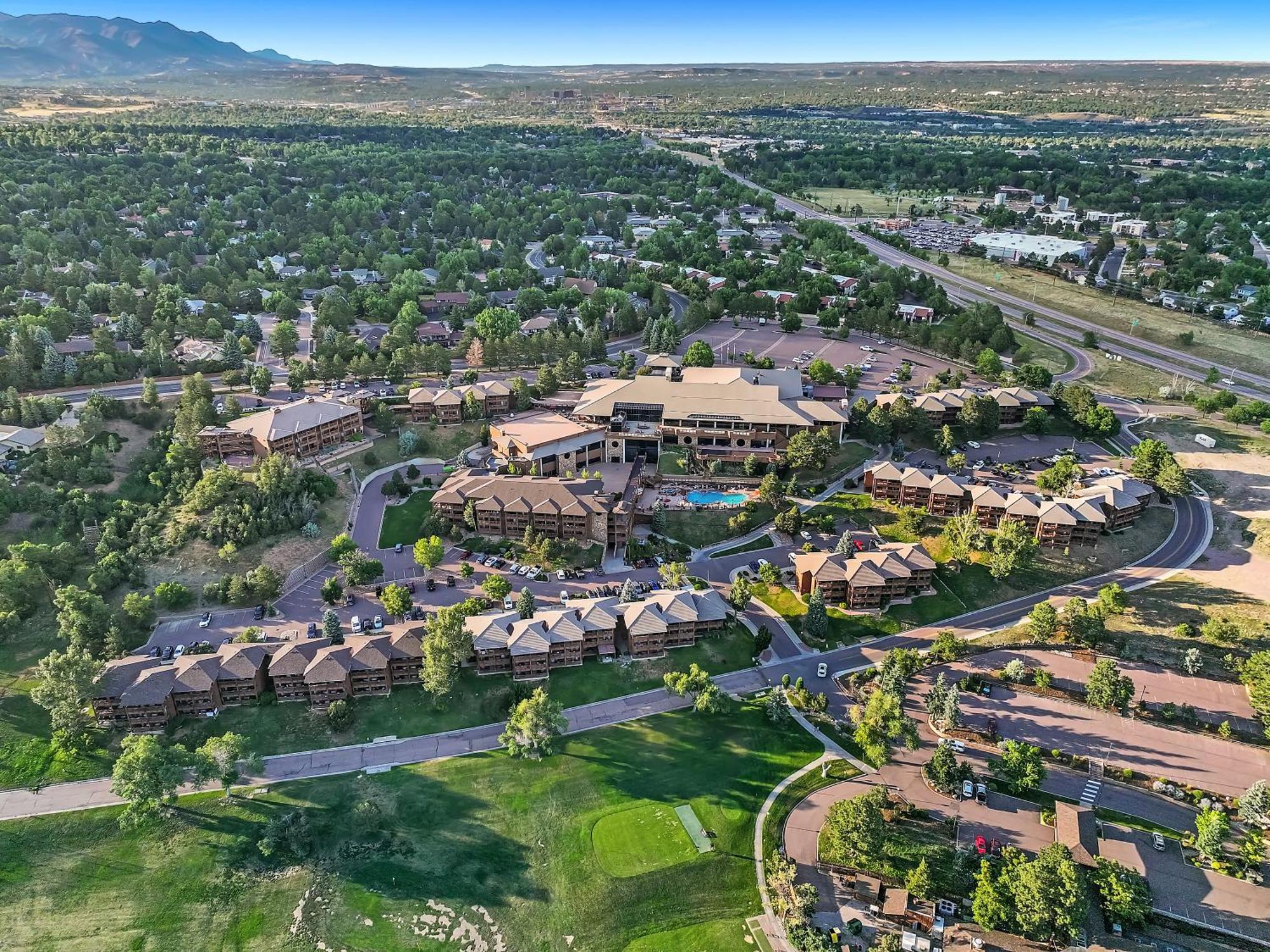 Cheyenne Mountain Resort, A Destination By Hyatt Hotels Colorado Springs Bagian luar foto