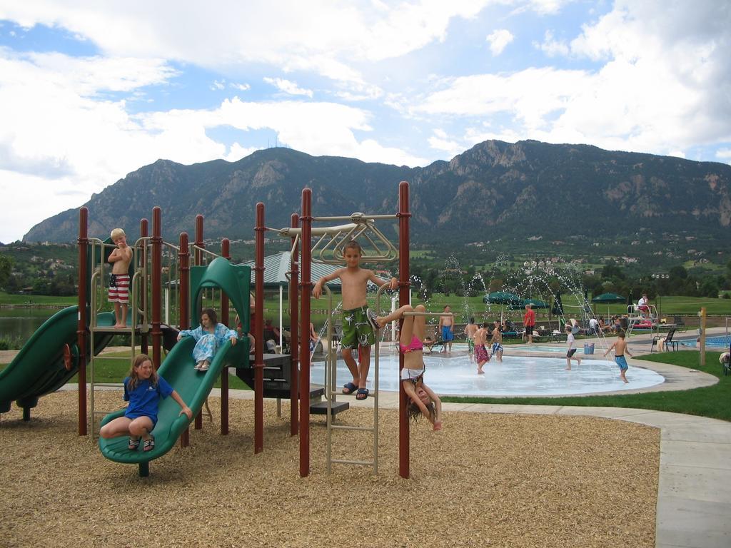 Cheyenne Mountain Resort, A Destination By Hyatt Hotels Colorado Springs Bagian luar foto
